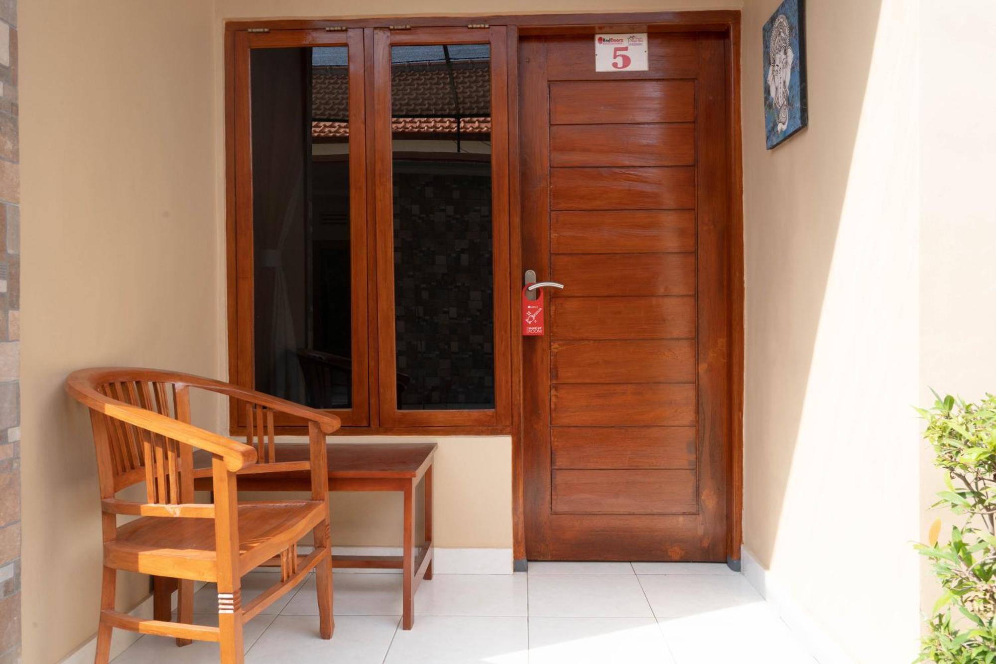 Reddoorz Near Buleleng Harbour 2 Hotell Singaraja Eksteriør bilde